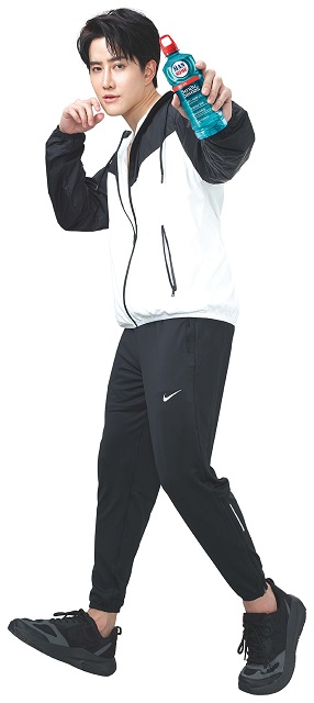 Mansome-Vitamin-Water-Presenter_ไมค์-พิรัชต์-1.jpg