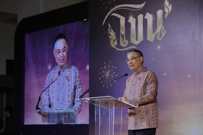 Mr.-Lasit-Isarangkun-Na-Ayuthaya-Director-of-the-Office-of-Performing-Arts_0.jpg