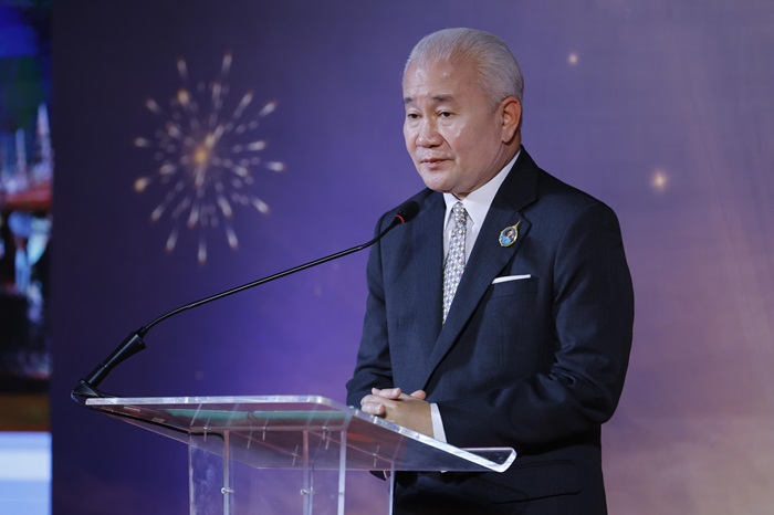 Mr.-Phanombut-Chantarachot-Director-General-of-the-Fine-Arts-Department_0.jpg
