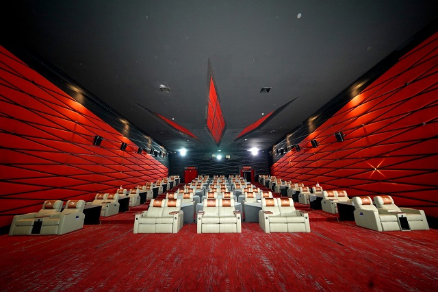 NT-FIRST-CLASS-CINEMA_2.jpg