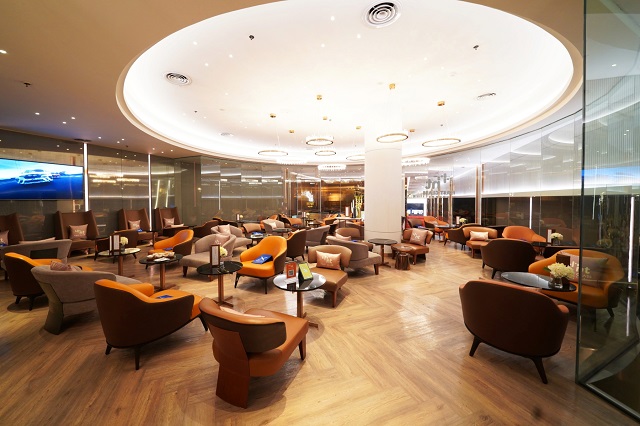 NT-FIRST-CLASS-Lounge_4.jpg