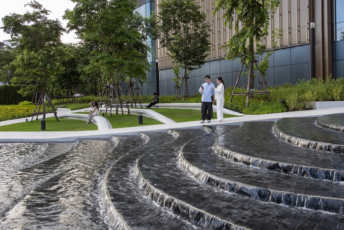 One-Bangkok-Open-Green-Space_1-Copy.jpg