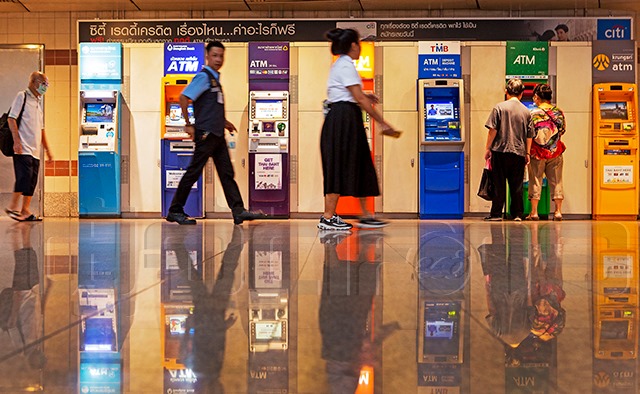p12-daily-bankfee.jpg