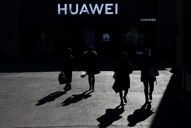p12-daily-huawei.jpg