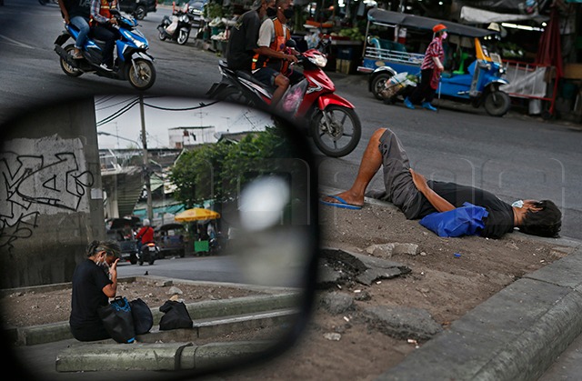 p12-daily-prayut.jpg