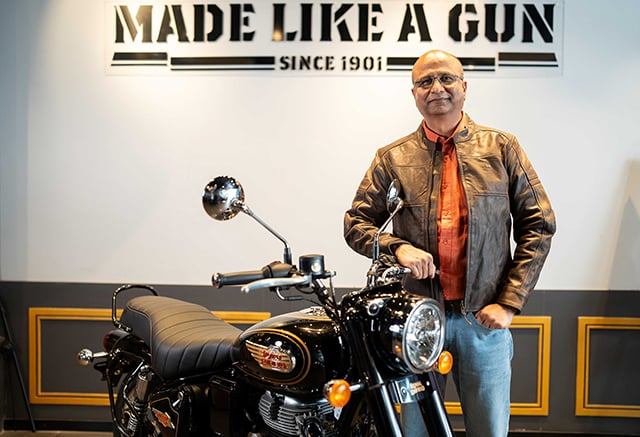 p12-daily-royalenfield-01.jpg