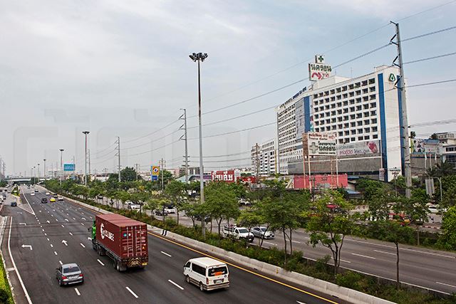 p20-21-thongsima-01.jpg