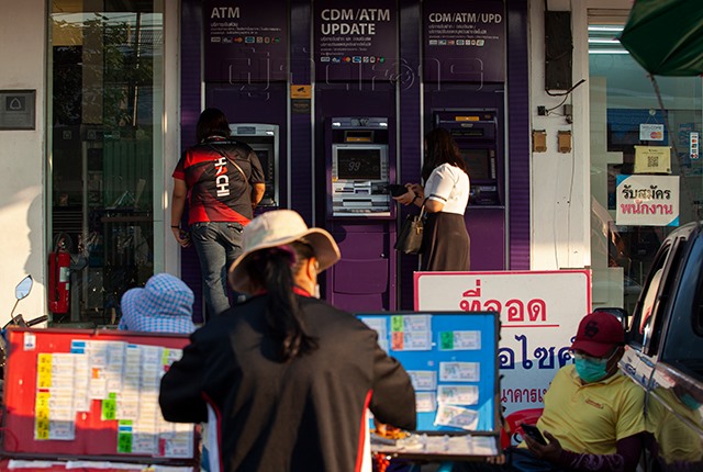 p20-21-weekly-bank-03.jpg