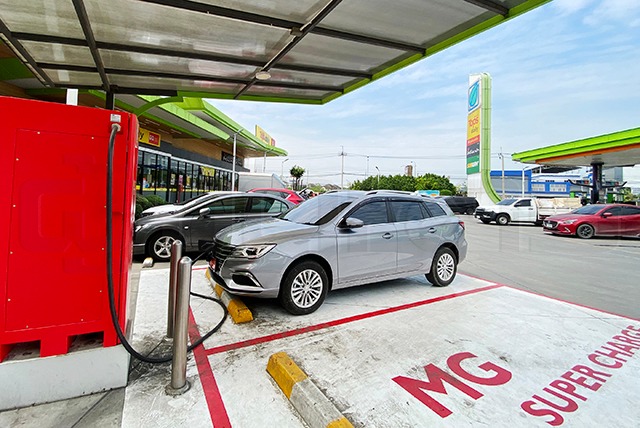 p20-21-weekly-ev-01.jpg