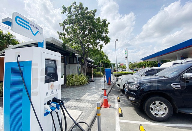 p20-21-weekly-ev-03.jpg