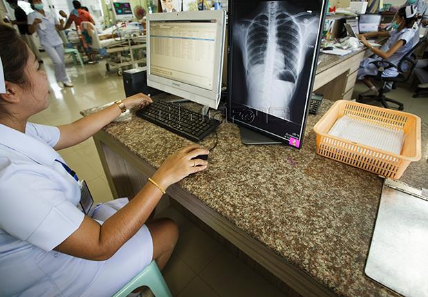 p20-21-weekly-hospital-01.jpg