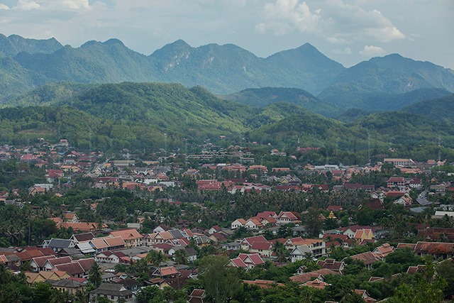p20-21-weekly-lao-07.jpg