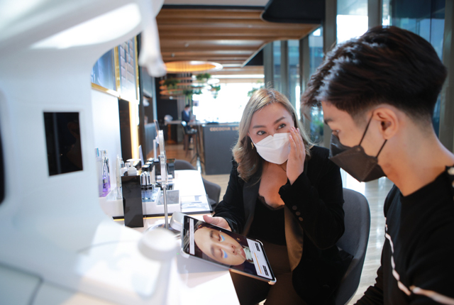 p20-21-weekly-loreal-03.jpg