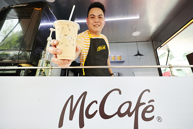 p20-21-weekly-mccafe-02.jpg