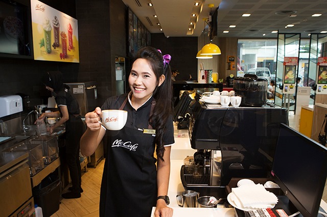 p20-21-weekly-mccafe-02.jpg