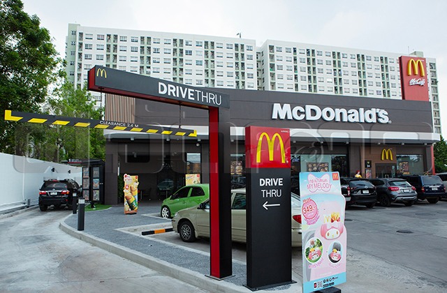 p20-21-weekly-mccafe-06.jpg