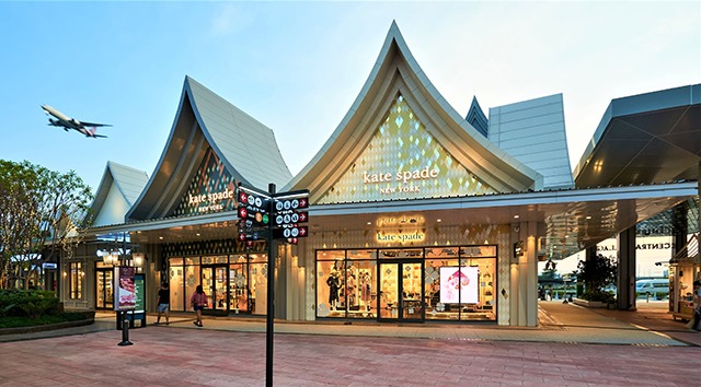 p20-21-weekly-outlet-04.jpg