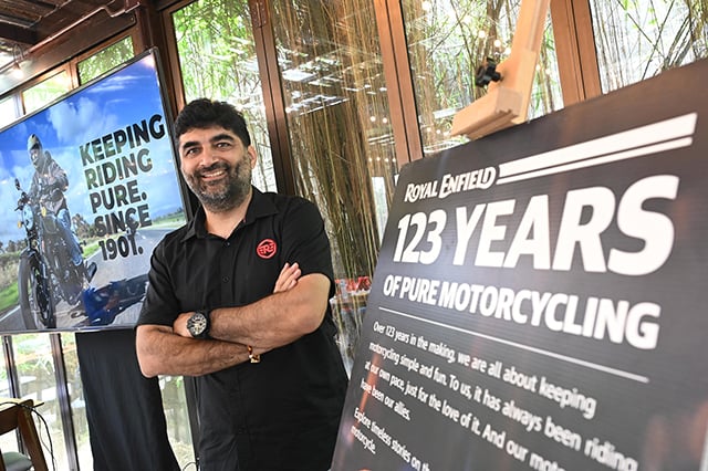 p20-21-weekly-royalenfield-03.jpg