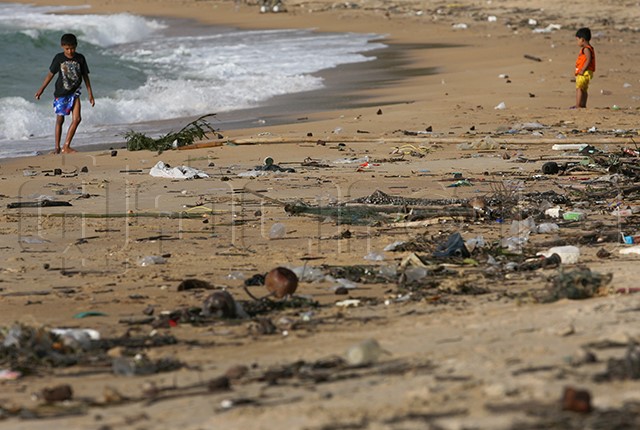 p22-23_plastic_03.jpg