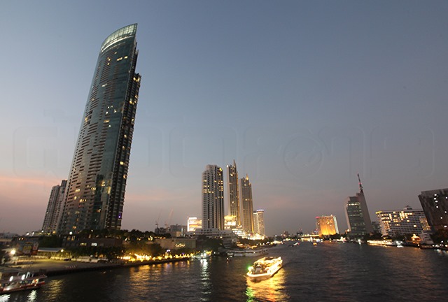 p22-23-weekly-03-1.jpg