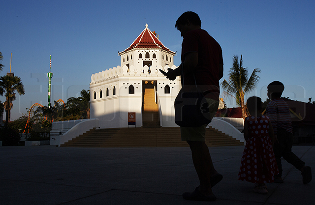 p22-23-weekly-bangkokworld-04.jpg