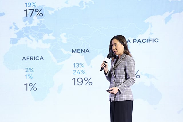 p22-23-weekly-branded-05.jpg