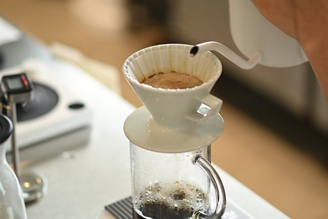 p22-23-weekly-coffee-05.jpg