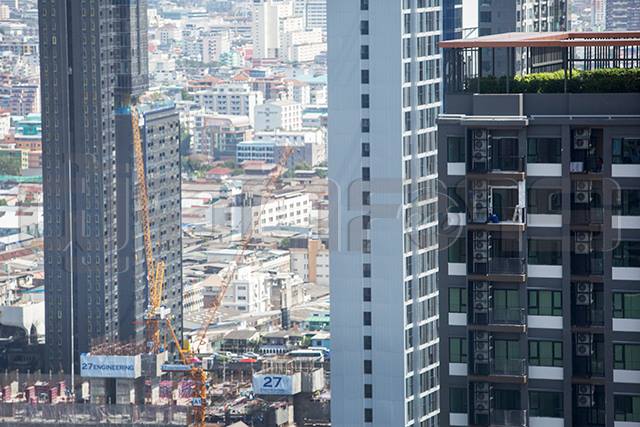 p22-23-weekly-condo-02.jpg