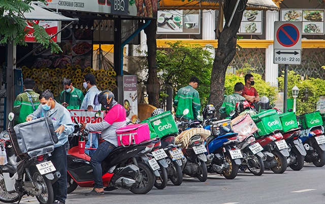 p22-23-weekly-delivery-01.jpg