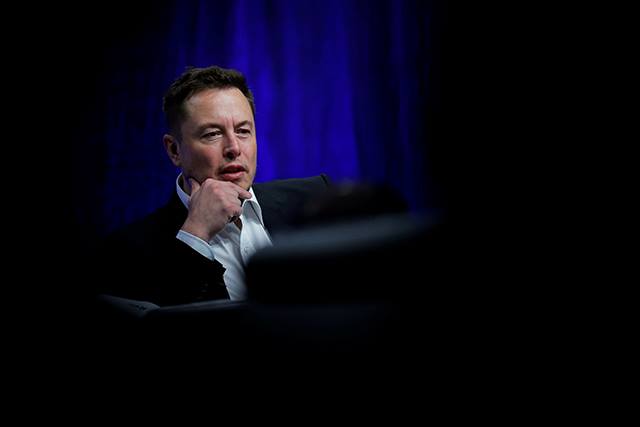 p22-23-weekly-elon-goto-01.jpg