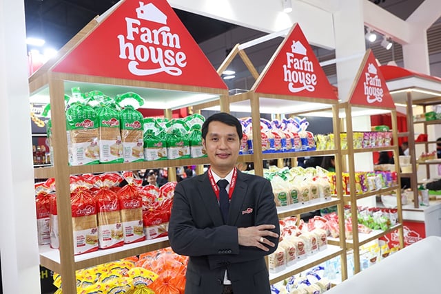 p22-23-weekly-farmhouse-01.jpg