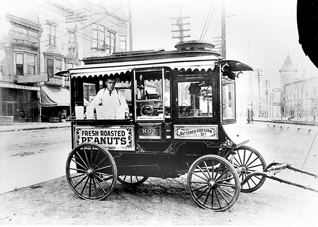 p22-23-weekly-foodtruck-02.jpg
