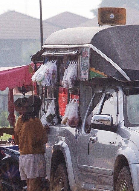 p22-23-weekly-foodtruck-05.jpg