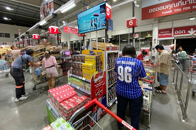 p22-23-weekly-grocery-05.jpg