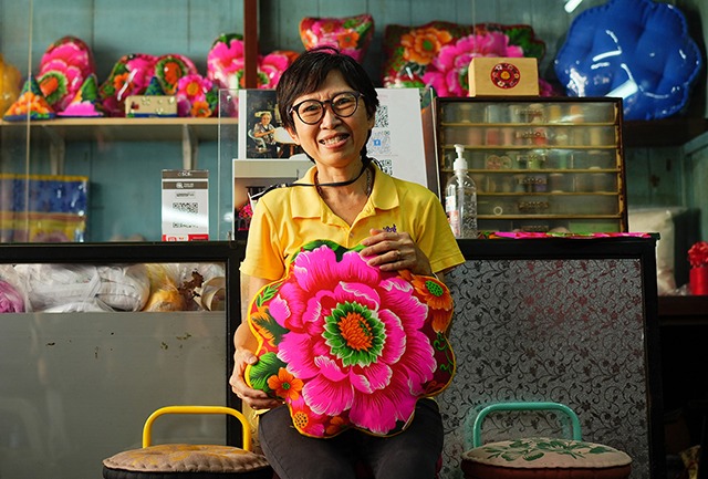 p22-23-weekly-hengseng-02.jpg