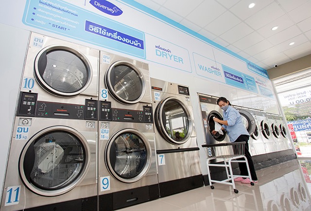 p22-23-weekly-laundry-01.jpg