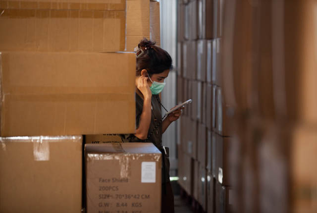 p22-23-weekly-logistics-02.jpg
