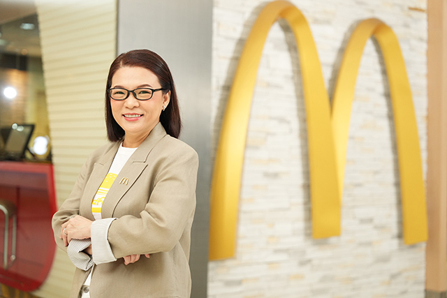 p22-23-weekly-mc-01.jpg