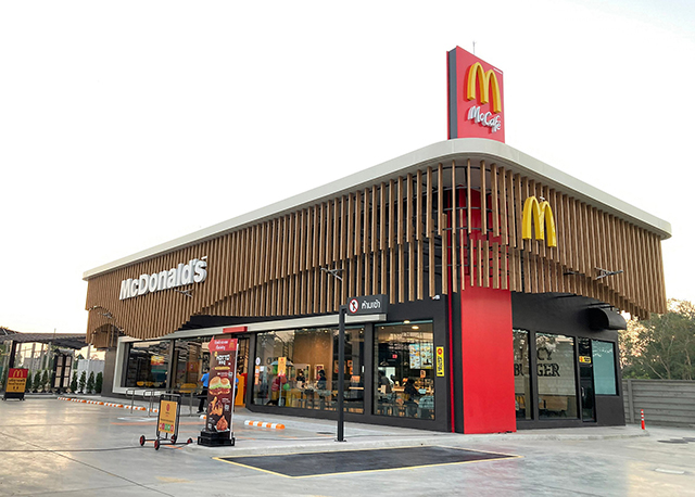 p22-23-weekly-mc-04.jpg