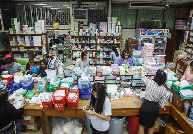 p22-23-weekly-medicine-01.jpg