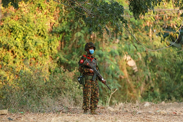 p22-23-weekly-myanmar_01.jpg
