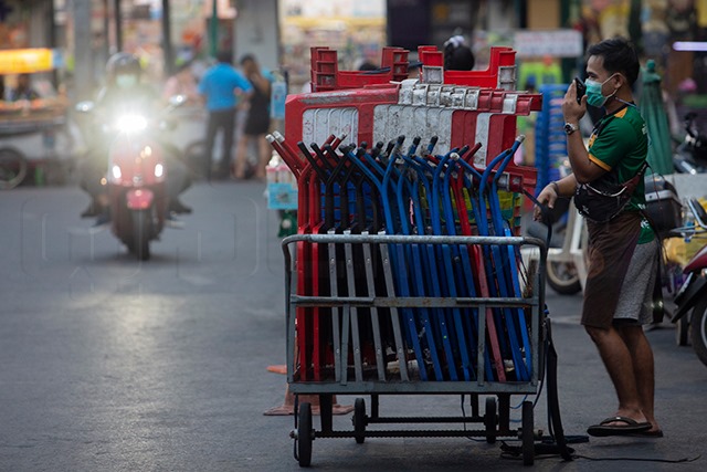 p22-23-weekly-shop-04.jpg