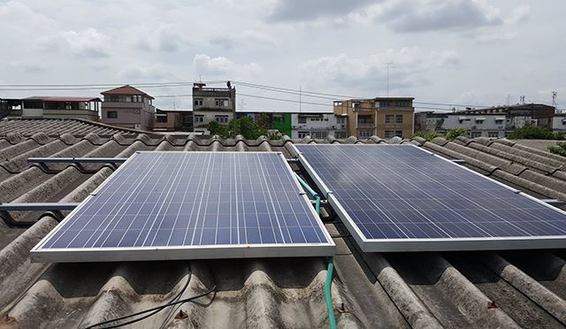 p22-23-weekly-solar-02.jpg