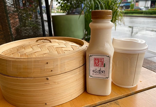 p22-23-weekly-Soy-Milk-05.jpg