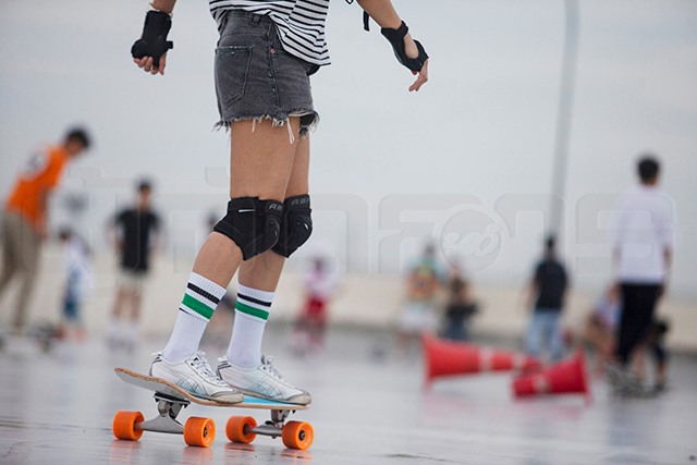 p22-23-weekly-surfskate-01.jpg