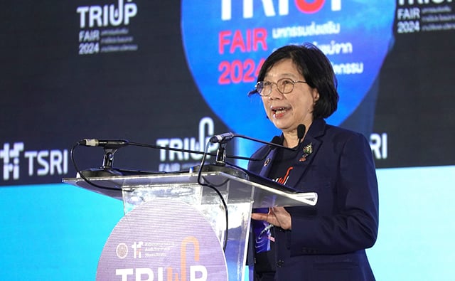 p22-23-weekly-triup-03.jpg
