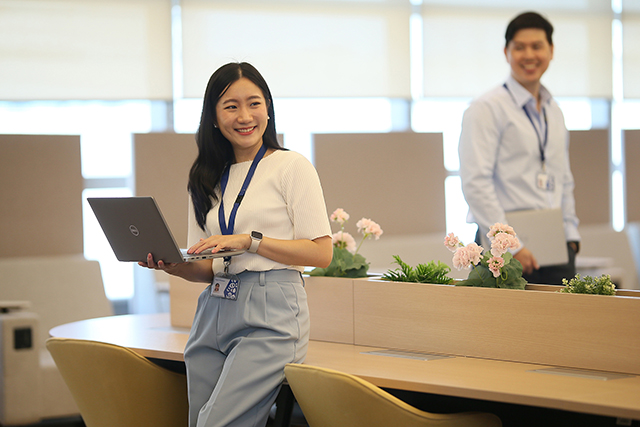 p22-23-weekly-unilever-02.jpg