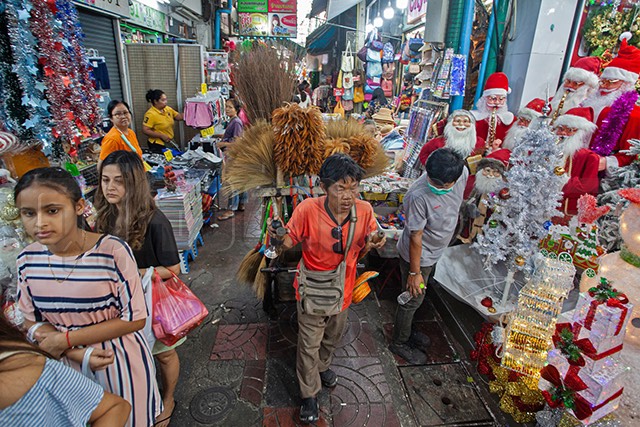 p24-weekly-sampheng-01.jpg
