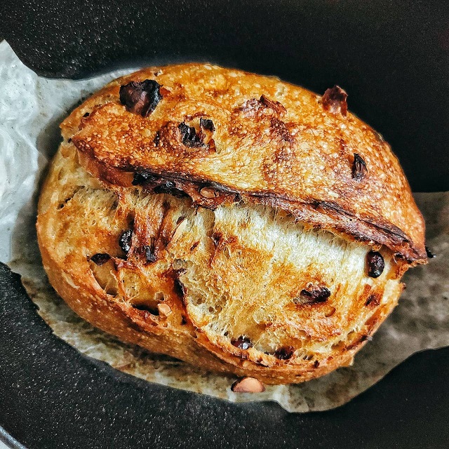 p24-weekly-sourdough-01.jpg