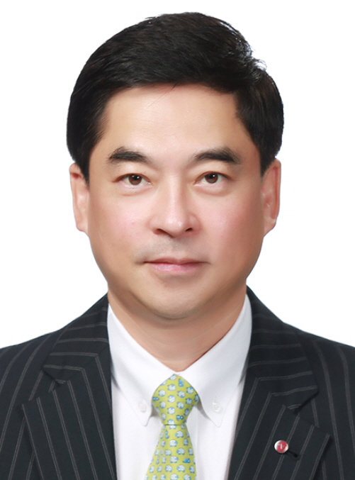 Park-Hyoung-sei-president-of-the-HE-Company-Copy.jpg